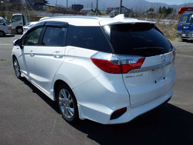 シャトル1.5 ハイブリッド Z