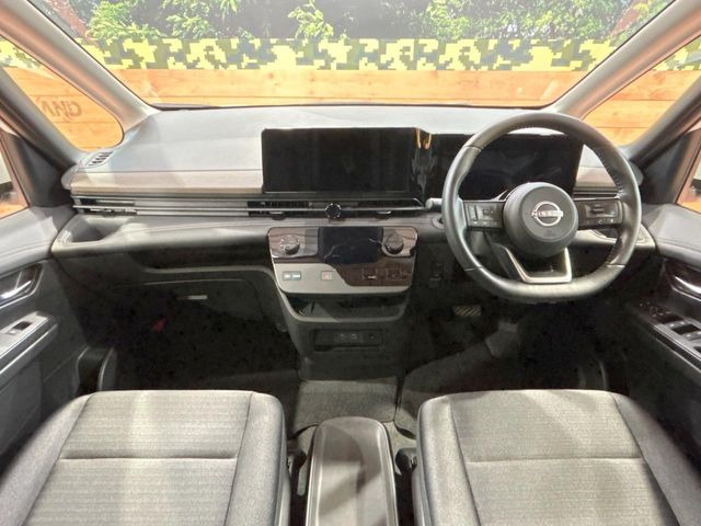 セレナ1.4 e-POWER ハイウェイスターV