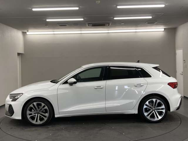 A3スポーツバック30 TFSI Sライン