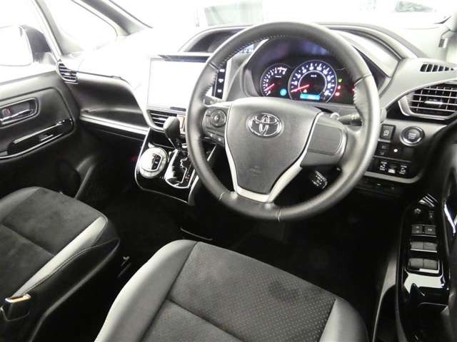 ヴォクシー2.0 ZS 煌III