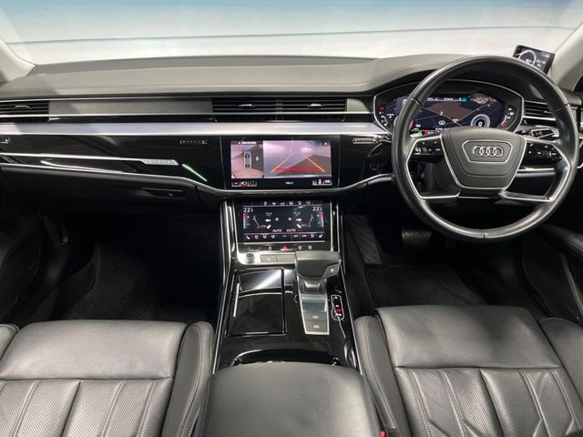 A860 TFSI クワトロ 4WD