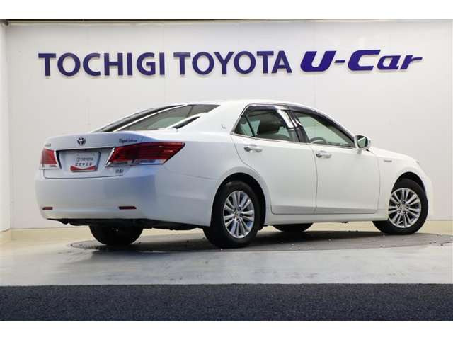 クラウンハイブリッド 2.5 ロイヤルサルーン