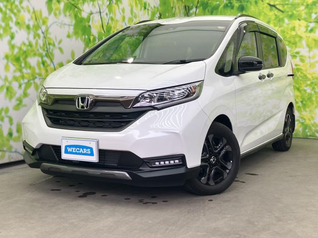 フリード1.5 クロスター ブラックスタイル