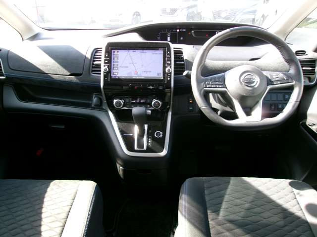 セレナ2.0 AUTECH セーフティパッケージ 4WD