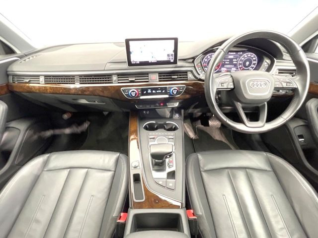 A42.0 TFSI スポーツ