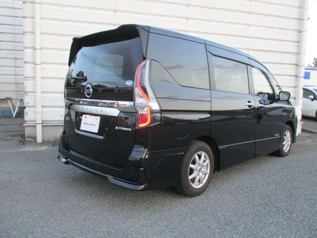 セレナ1.2 e-POWER ハイウェイスターV