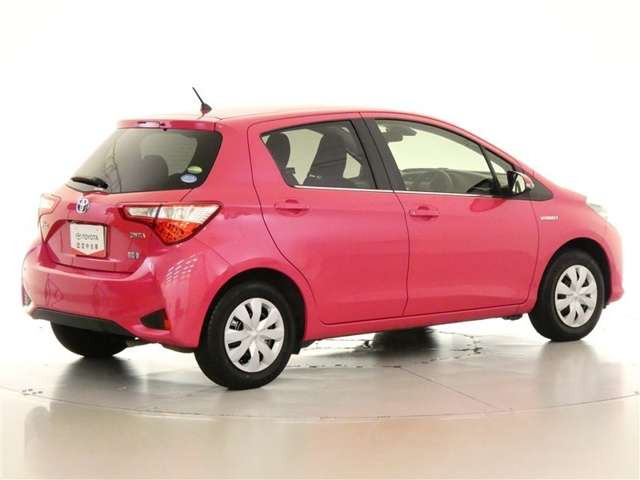 ヴィッツ1.5 ハイブリッド ジュエラ