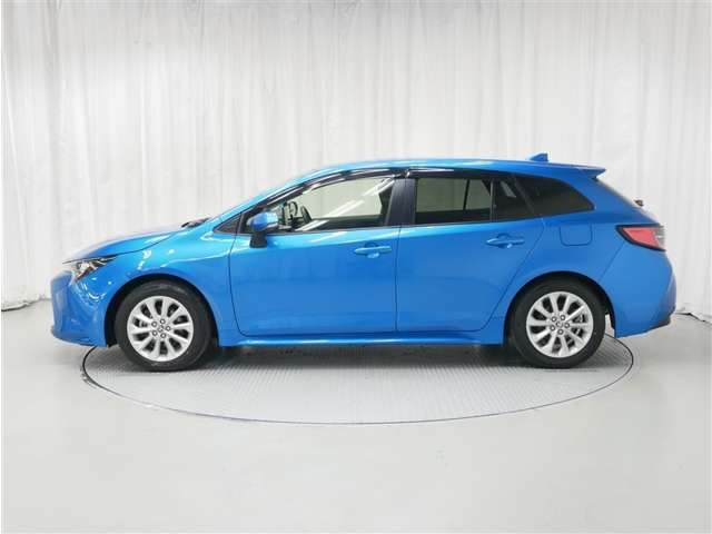 カローラツーリング1.8 ハイブリッド G E-Four 4WD