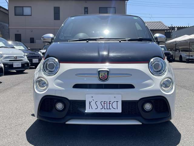 アバルト595Cツーリズモ