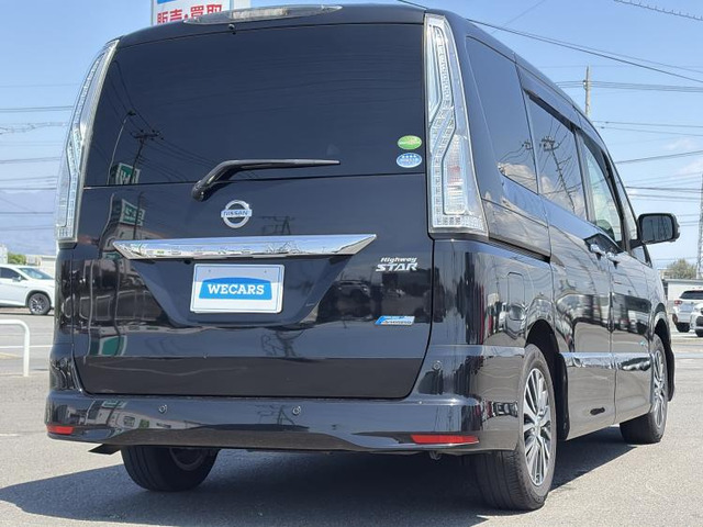 セレナ2.0 ハイウェイスター S-HYBRID アドバンスドセーフティパッケージ