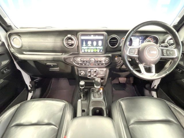 ラングラーアンリミテッド サハラ 4WD