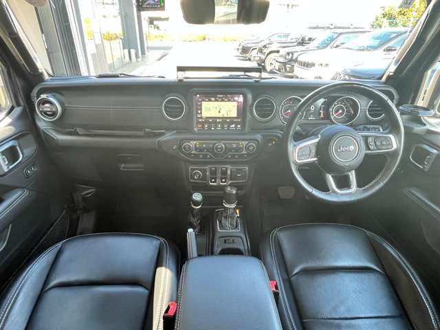 ラングラー80thアニバーサリー エディション 4WD