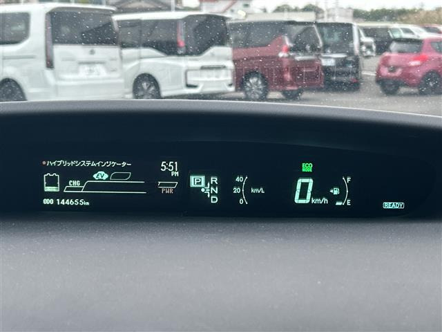 プリウス1.8 S E-Four 4WD