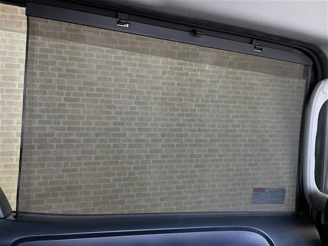 ヴォクシー2.0 ZS 4WD