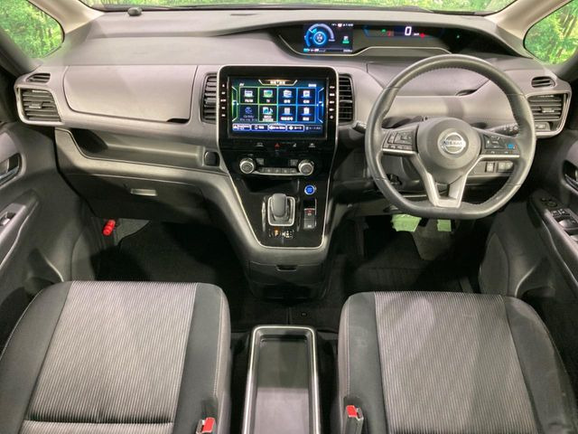 セレナ1.2 e-POWER ハイウェイスターV