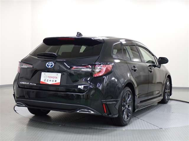 カローラツーリング1.8 ハイブリッド W×B