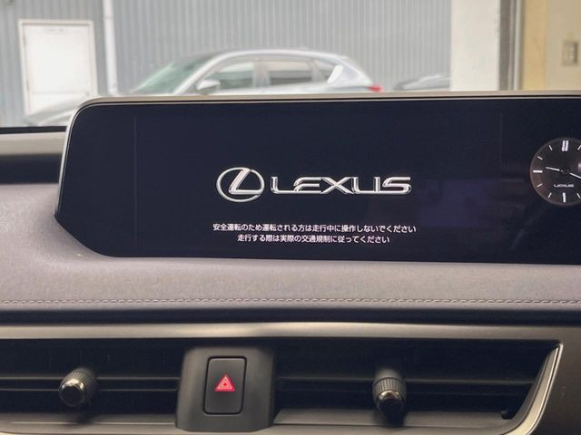 UX250h アーバン エレガンス