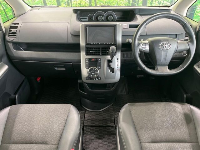 ヴォクシー2.0 ZS 煌III