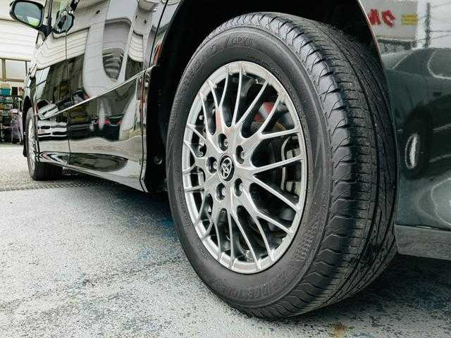 ヴォクシー1.8 ハイブリッド ZS