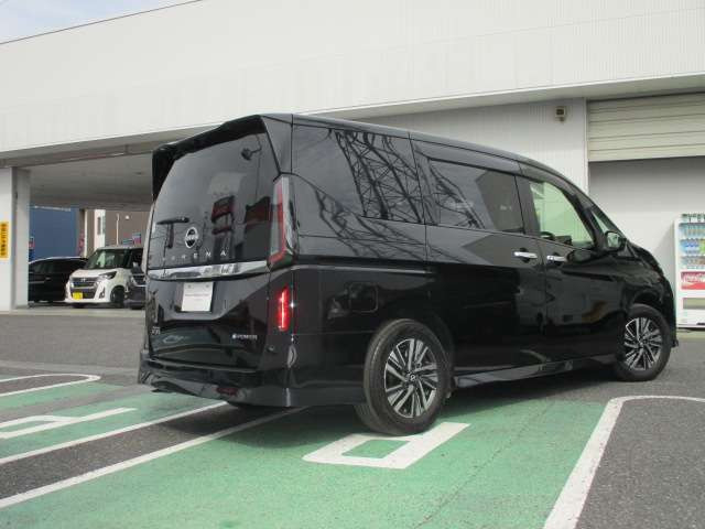 セレナ1.4 e-POWER ハイウェイスターV