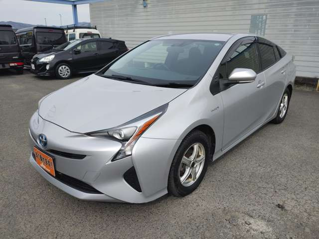 プリウス1.8 S E-Four 4WD