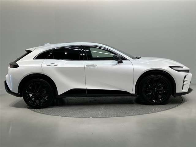 クラウンスポーツ2.5 Z E-Four 4WD