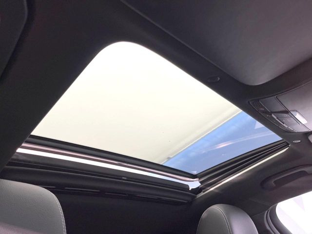 GLCクーペ220d 4マチック AMGライン 4WD