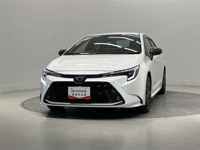 カローラ1.8 ハイブリッド W×B