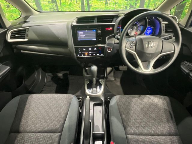 フィット1.3 13G Fパッケージ