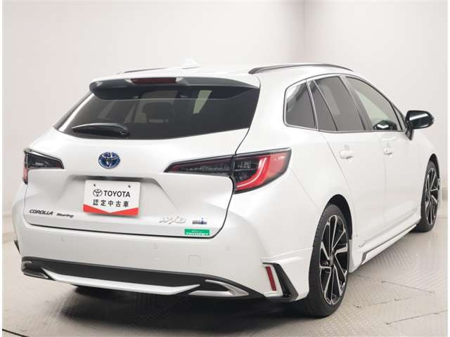 カローラツーリング1.8 ハイブリッド W×B