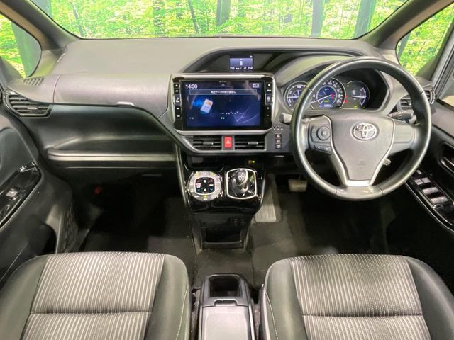 ヴォクシー1.8 ハイブリッド ZS