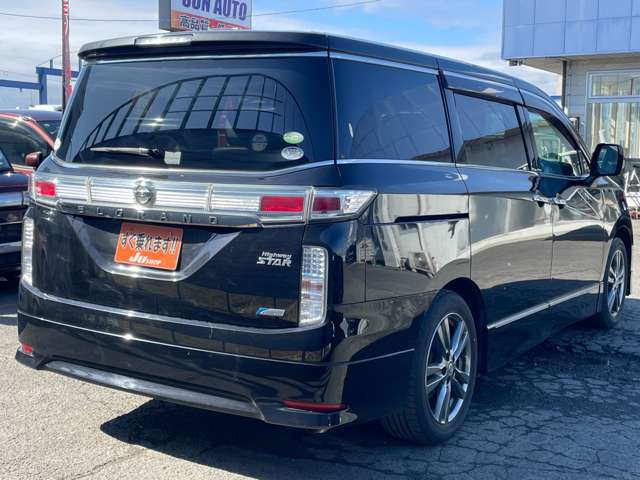 エルグランド2.5 250ハイウェイスター アーバンクロム 4WD