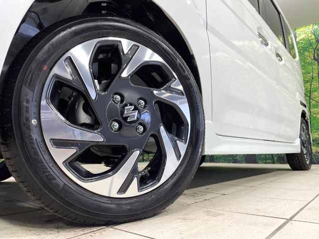 �y����15�C���`�A���~�z�C�[���z�O�ςɃ}�b�`���������A���~�z�C�[���𑕒����Ă���܂��B�e��ЊO�A���~�z�C�[����A�X�^�b�h���X�^�C�����戵�����Ă���܂��B���񂲑��k����������