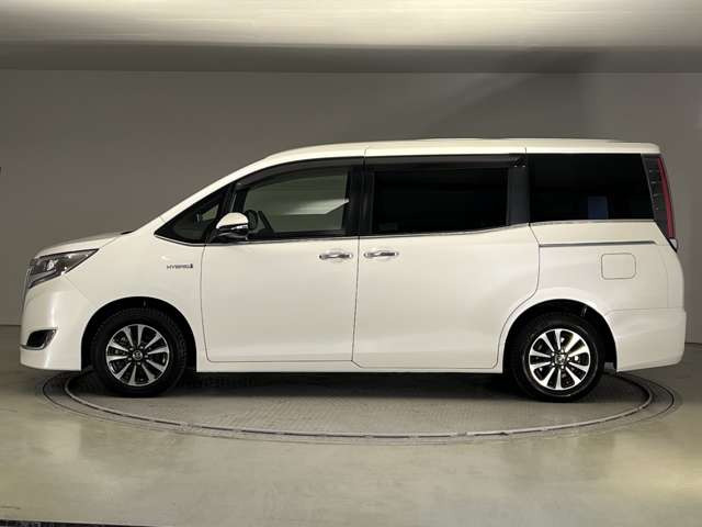 エスクァイアハイブリッド1.8 Xi