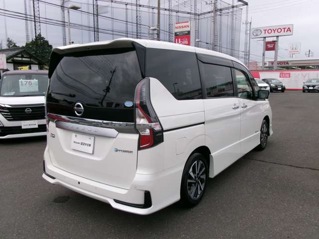 セレナ1.2 e-POWER ハイウェイスターV