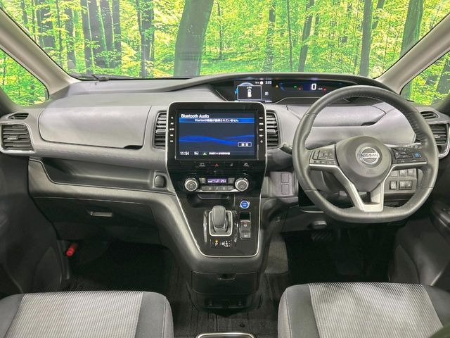 セレナ1.2 e-POWER ハイウェイスターV