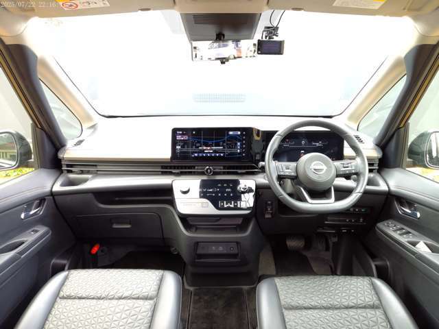 セレナ2.0 ハイウェイスターV 4WD