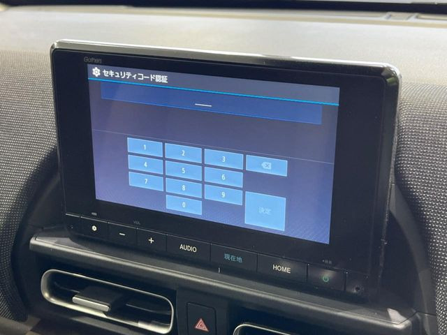 【純正8型ナビ】人気の純正ナビを装備しております。ナビの使いやすさはもちろん、オーディオ機能も充実!キャンプや旅行はもちろん、通勤や買い物など普段のドライブも楽しくなるはず♪