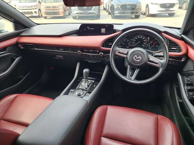 MAZDA3ファストバック1.8 XD バーガンディ セレクション