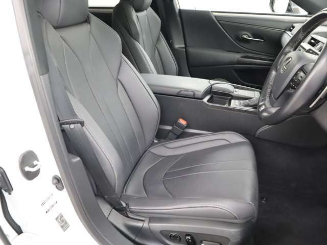 ES300h Fスポーツ