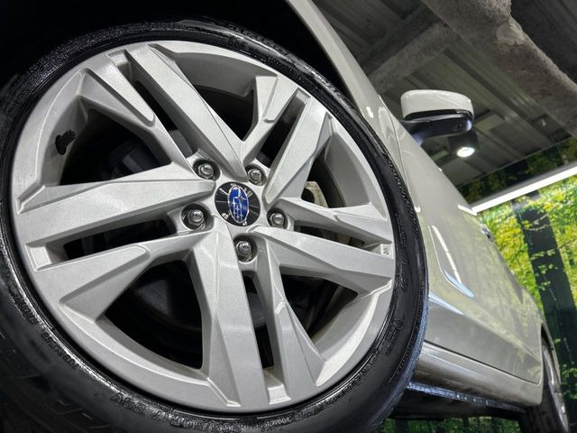�y���������C���`�A���~�z�C�[���z�O�ςɃ}�b�`���������A���~�z�C�[���𑕒����Ă���܂��B�e��ЊO�A���~�z�C�[����A�X�^�b�h���X�^�C�����戵�����Ă���܂��B���񂲑��k����������