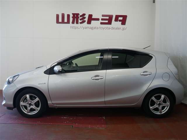 アクア1.5 G ブラックソフトレザーセレクション