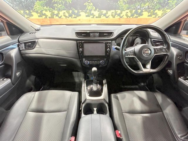 エクストレイル2.0 20Xi