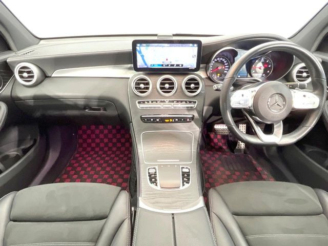 GLCクーペ220d 4マチック AMGライン 4WD