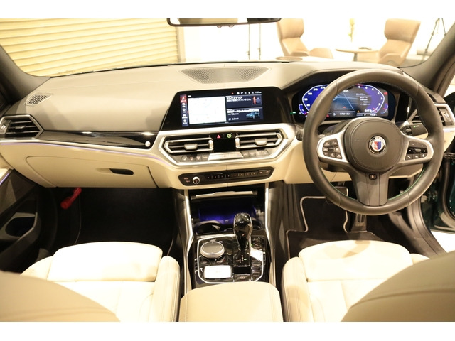 B3リムジン アルラット 4WD