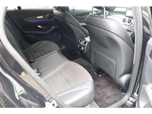 GLCクーペ220d 4マチック AMGライン 4WD