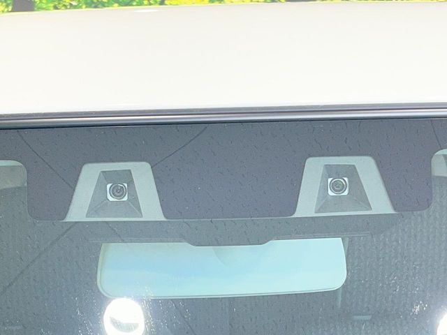 【スズキ セーフティサポート】走行中に前方の車両等を認識し、衝突しそうな時は警報とブレーキで衝突回避と被害軽減をアシスト。より安全にドライブをお楽しみいただけます。