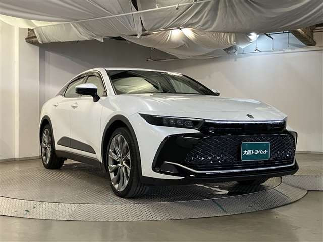 クラウンクロスオーバー2.5 G アドバンスト レザー パッケージ E-Four 4WD