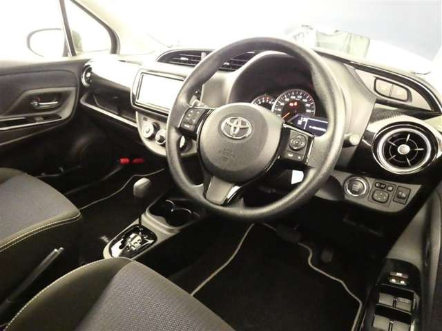 ヴィッツ1.3 F セーフティ エディションII