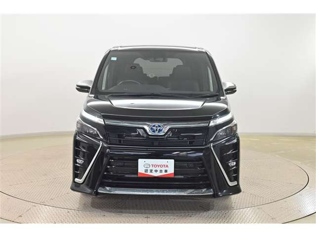 ヴォクシー1.8 ハイブリッド ZS 煌III